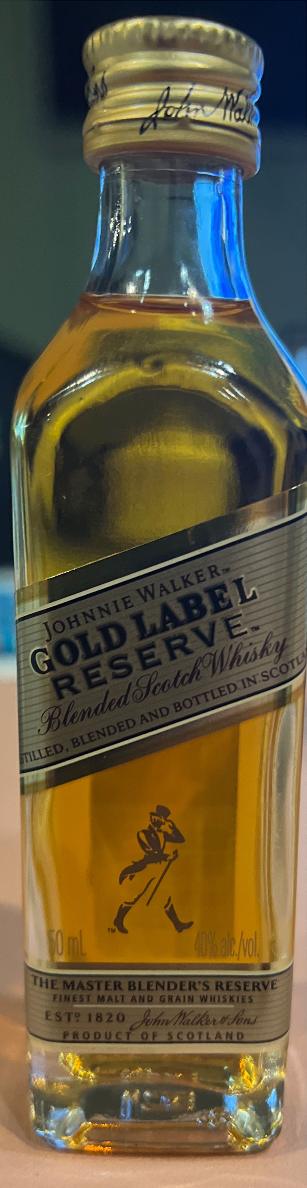 Johnnie Walker Gold Label Reserve - Johnnie Walker & Sons (750 mL) alcohol collectible [Barcode 088076178243] - Main Image 3