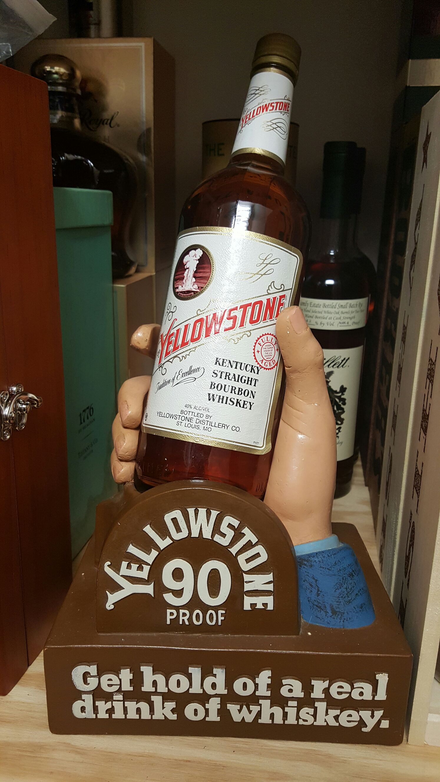 yellowstone - Yellowstone, St. Louis (Liter mL) alcohol collectible [Barcode 088352111896] - Main Image 2