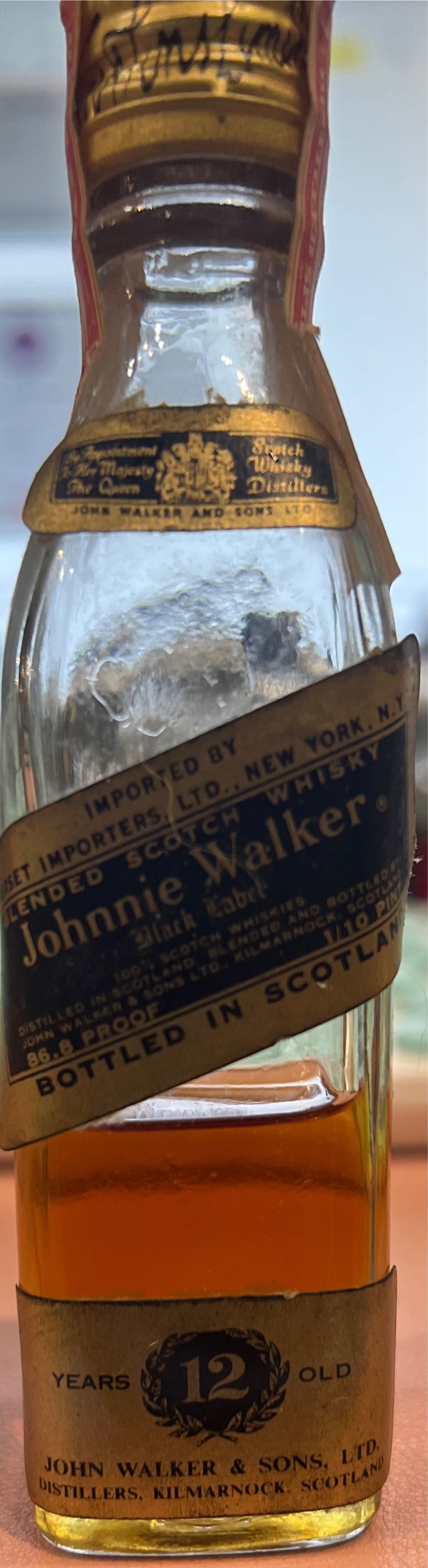 Johnnie Walker Black Label - Johnnie Walker & Sons (50 mL) alcohol collectible [Barcode 089000001118] - Main Image 4