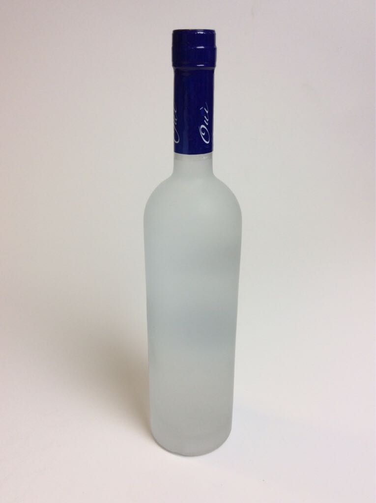 Oui French Vodka - Fairmont- LTD. (750mL) alcohol collectible [Barcode 089105011012] - Main Image 2