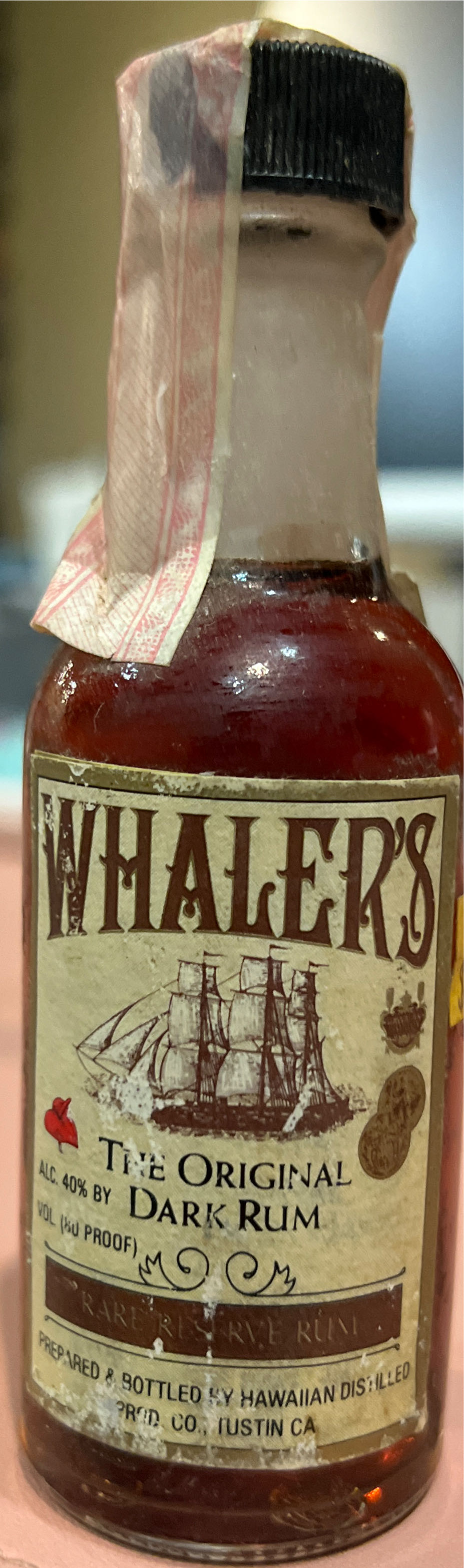 Whaler’s - Hawaiian Distillers (750 mL) alcohol collectible [Barcode 089105316308] - Main Image 2