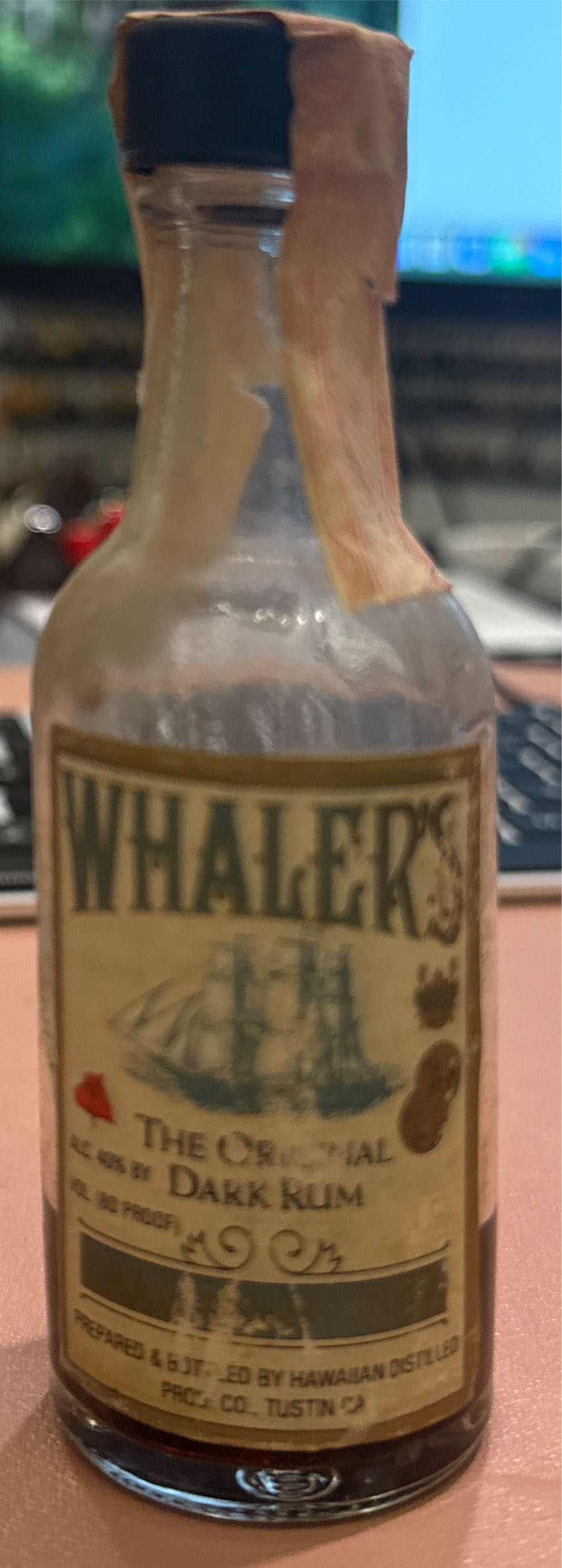Whaler’s - Hawaiian Distillers (750 mL) alcohol collectible [Barcode 089105316308] - Main Image 3