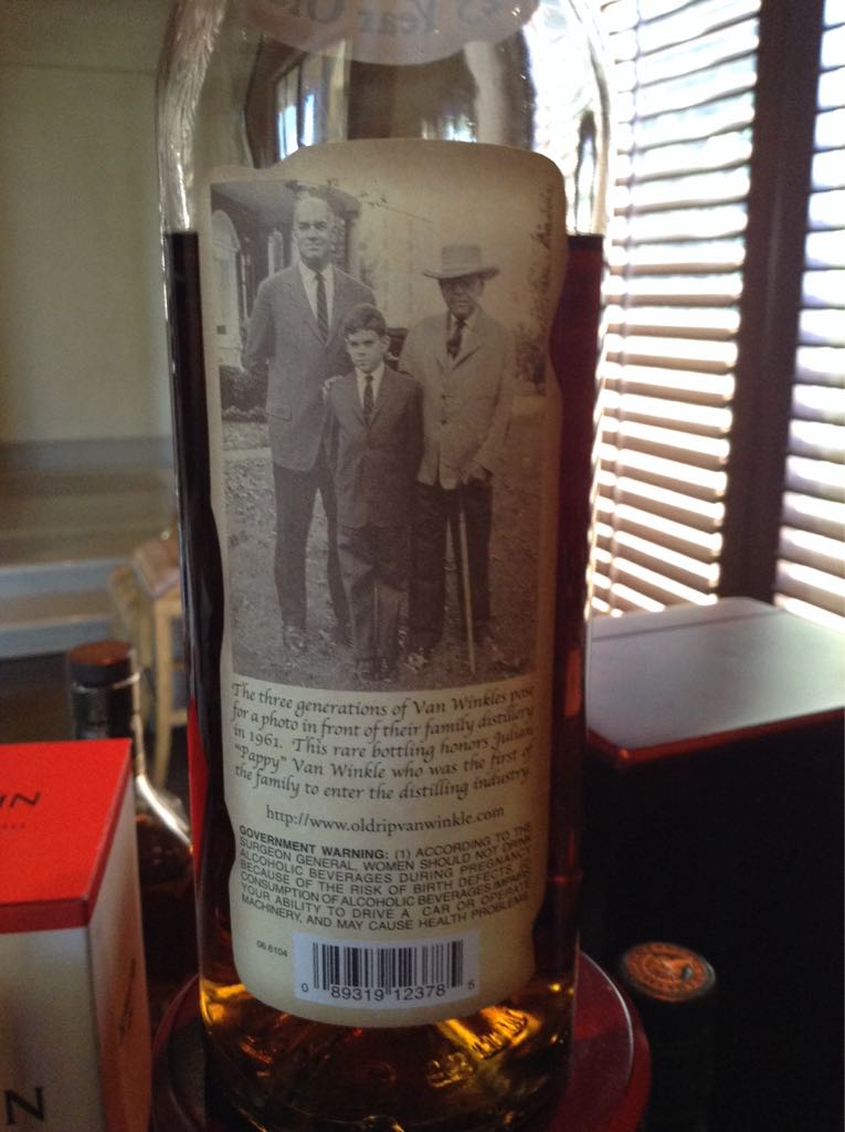 Pappy Van Winkle Family Reserve 23 Yr - Old Rip Van Winkle Distillery (750 mL) alcohol collectible [Barcode 089319123785] - Main Image 2