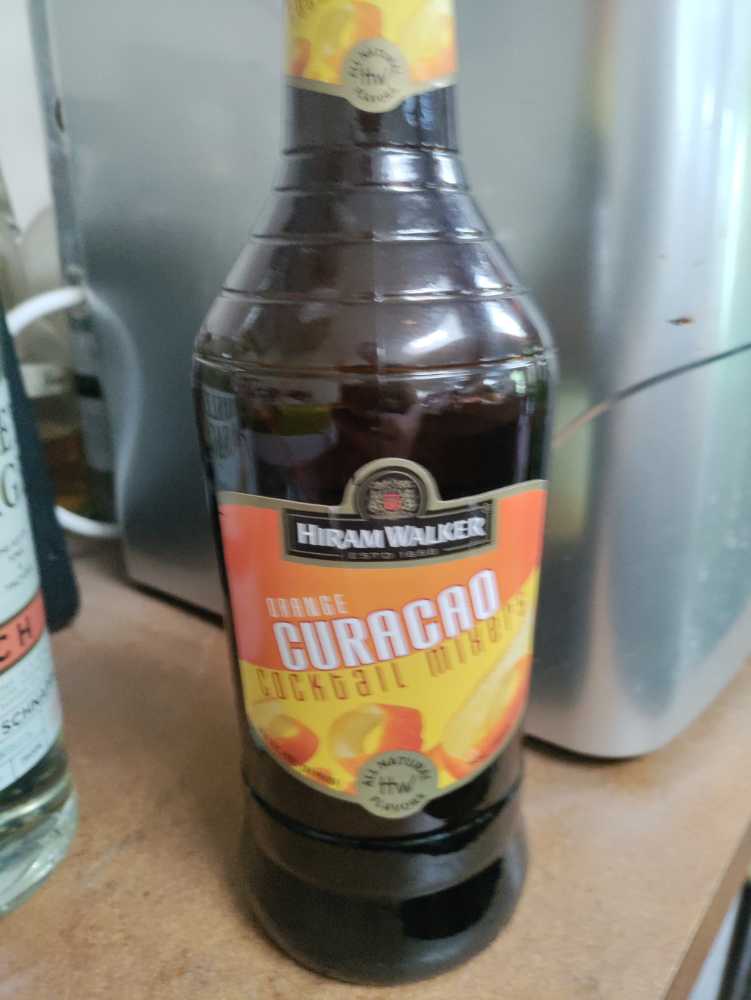 Orange Curaçao  - Hiram Walker (750 mL) alcohol collectible [Barcode 089540125442] - Main Image 2