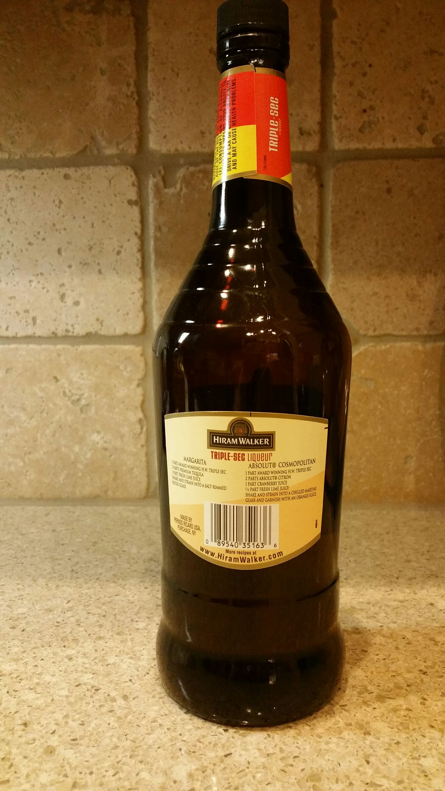 Triple-Sec Liqueur - Hiram Walker (1000 mL) alcohol collectible [Barcode 089540351636] - Main Image 2