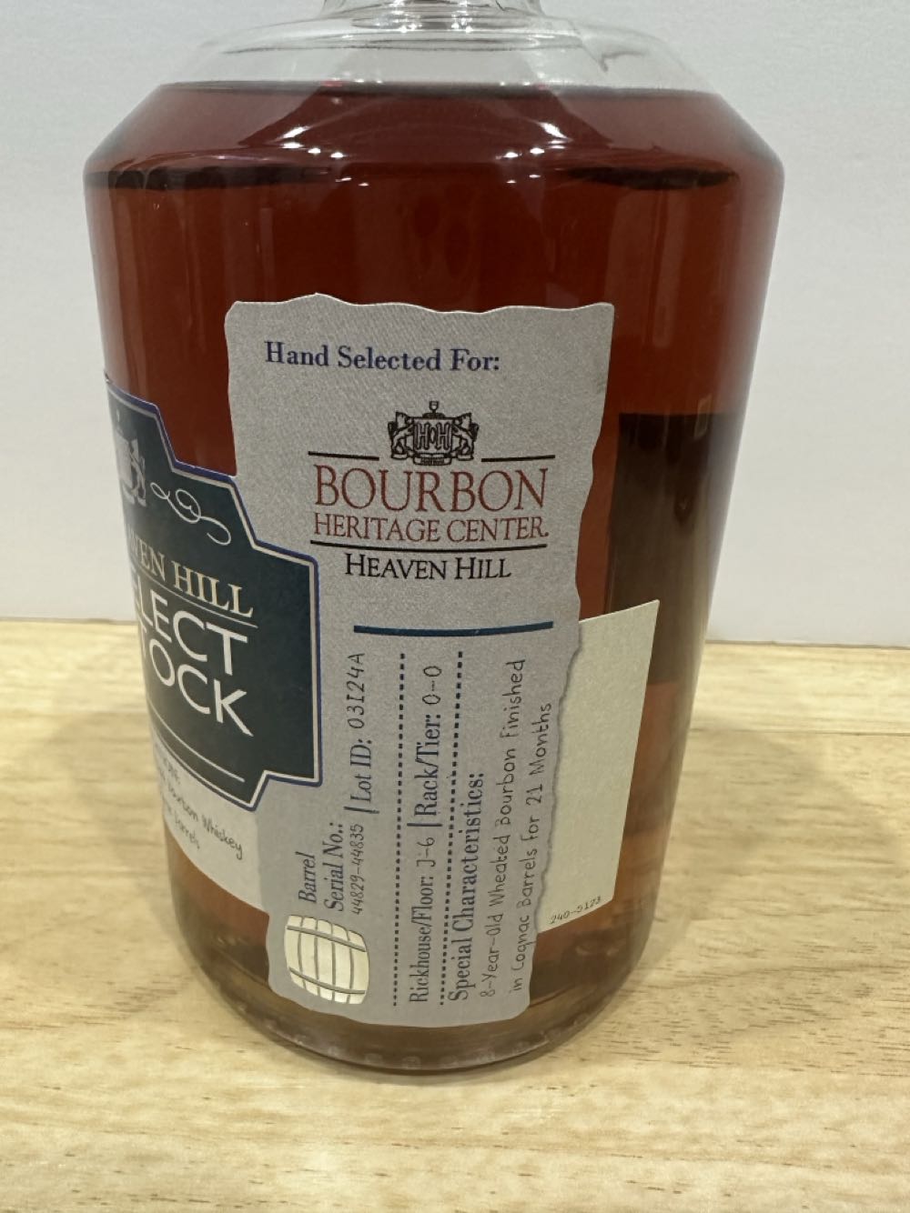 Heaven Hill Select Stock - Heaven Hill Distillery (750 mL) alcohol collectible [Barcode 096749000388] - Main Image 3