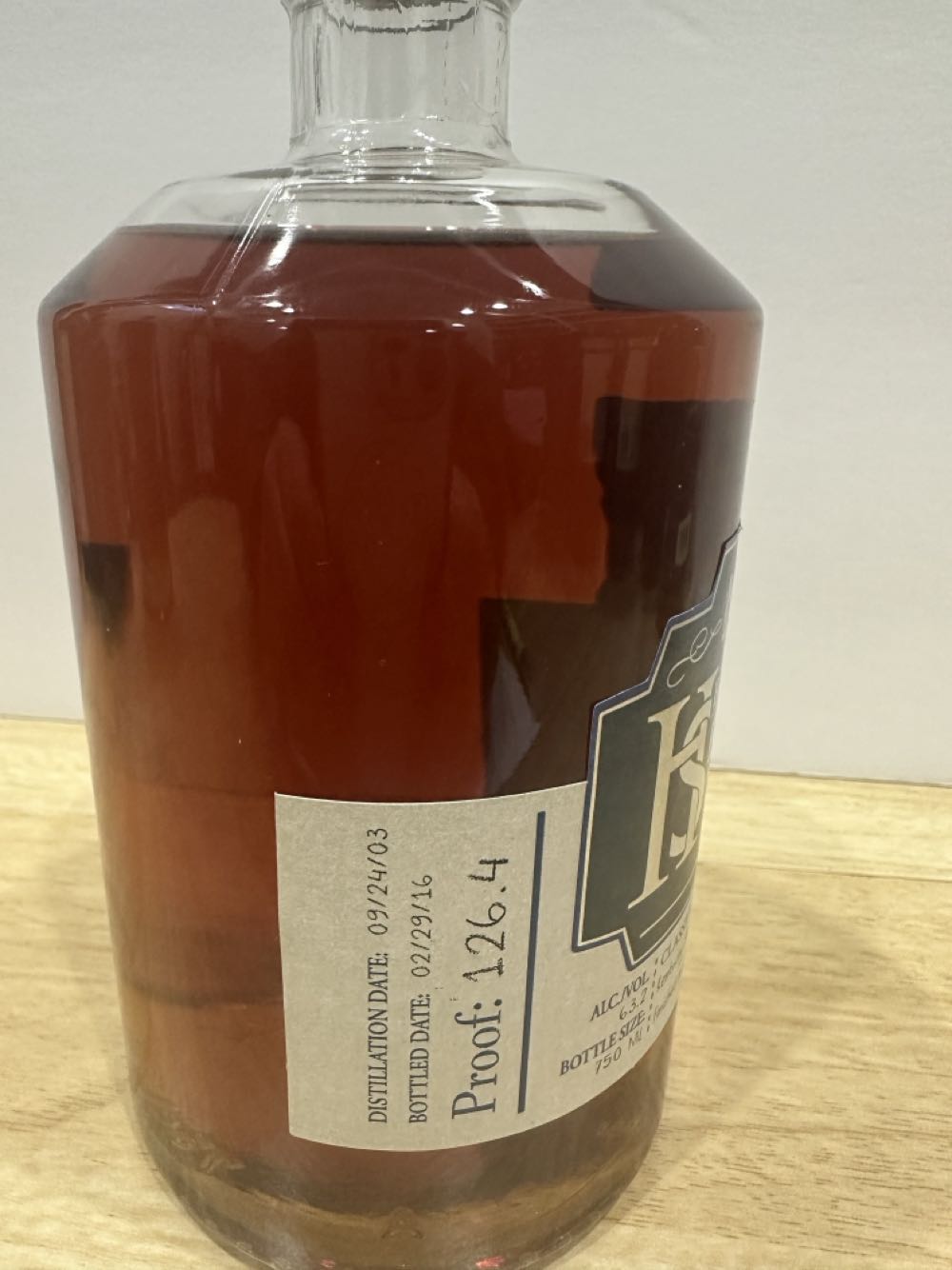 Heaven Hill Select Stock - Heaven Hill Distillery (750 mL) alcohol collectible [Barcode 096749000388] - Main Image 4