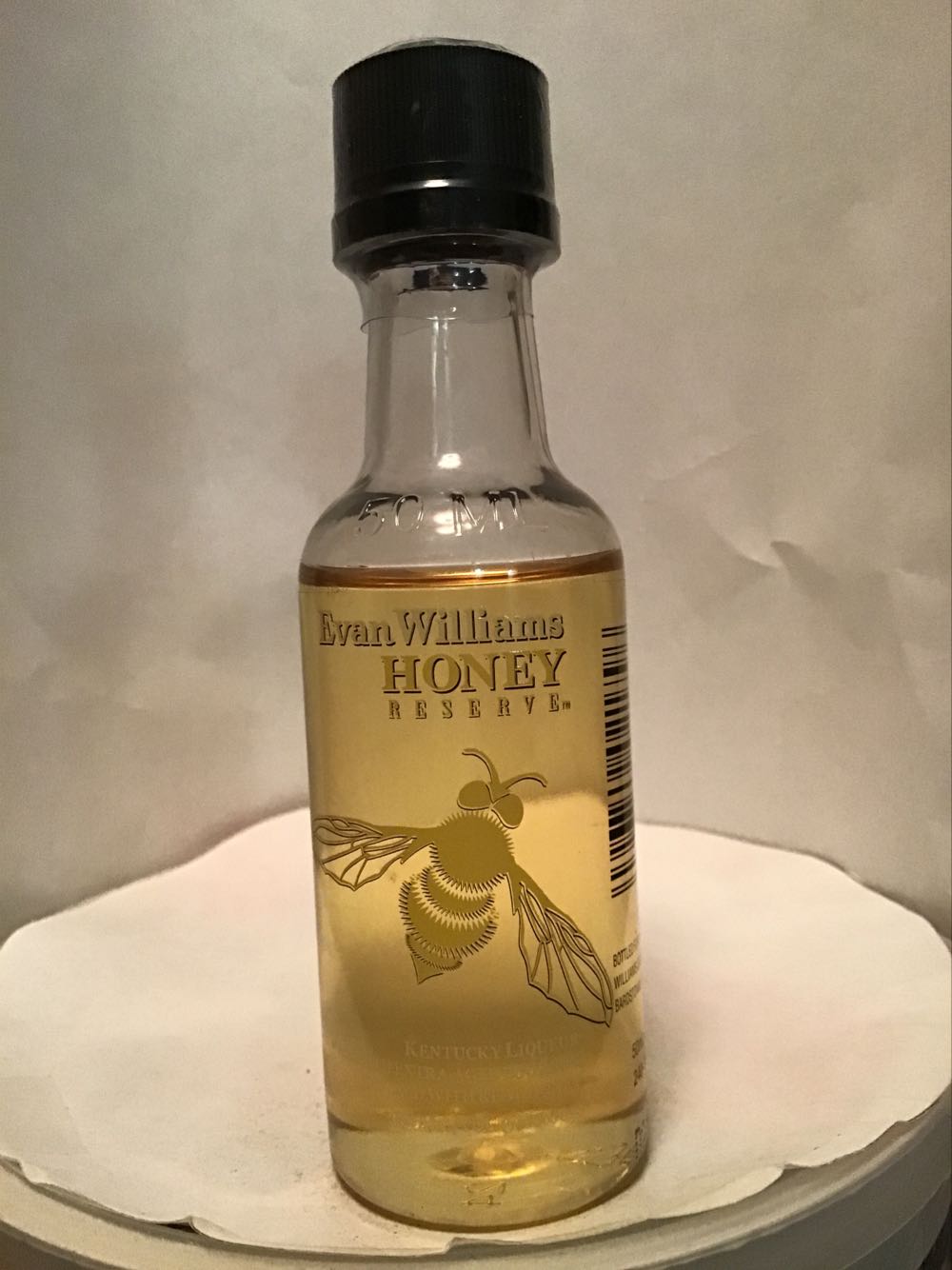 Evan Williams Honey - Old Evan Williams Distillery (50 mL) alcohol collectible [Barcode 096749021307] - Main Image 3