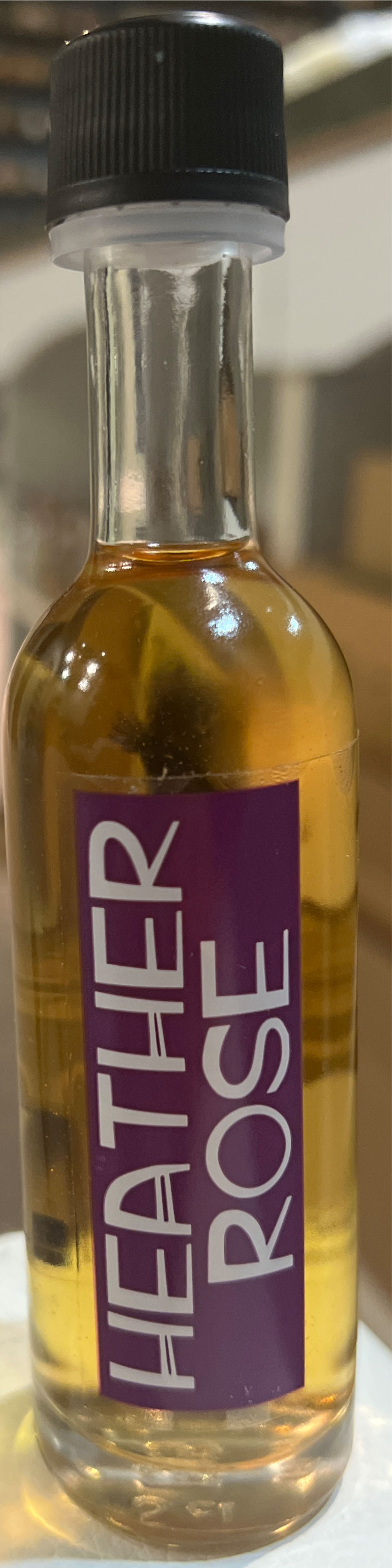 Strathearn - Heather Rose Gin (Distillery Strength) - Strathearn Distillery (500 mL) alcohol collectible [Barcode 27771570] - Main Image 3