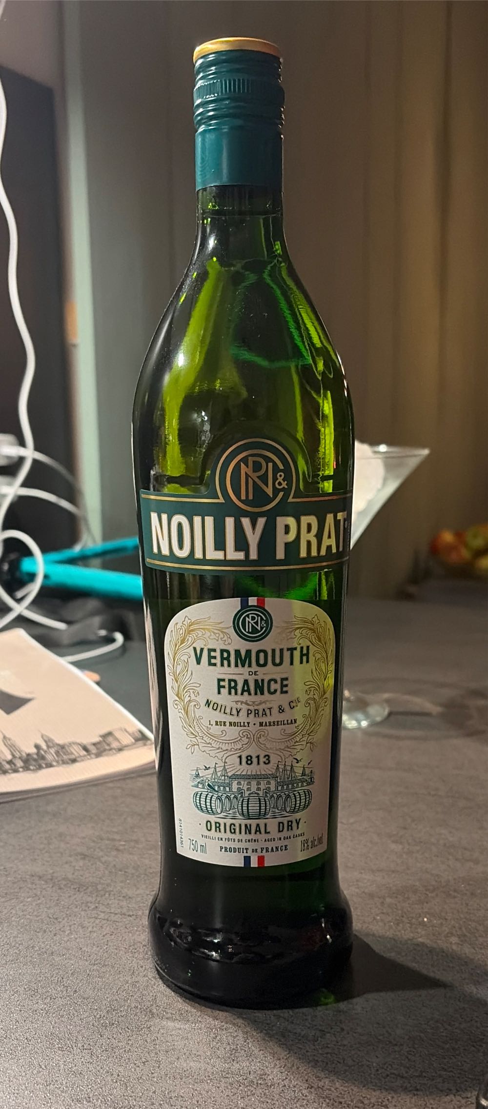 Noilly Prat Original Dry - Noilly Prat (750 mL) alcohol collectible [Barcode 3023010003592] - Main Image 2
