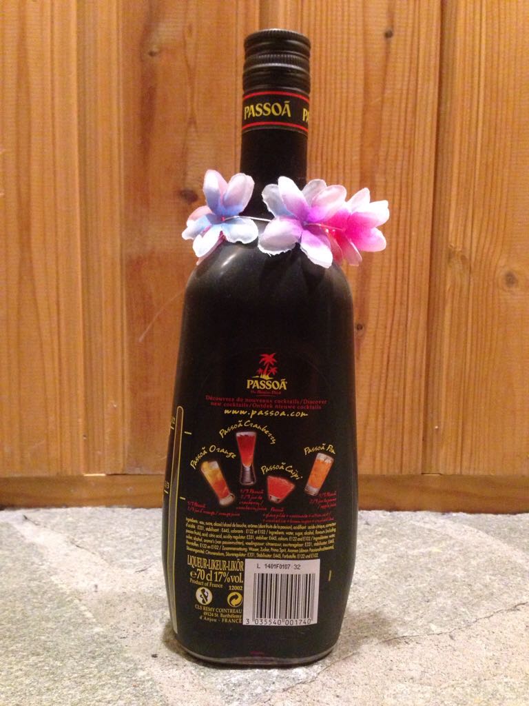 Passoa Passionfruit Liqueur - Georg Hemmeter GmbH (700 mL) alcohol collectible [Barcode 3035540001740] - Main Image 2