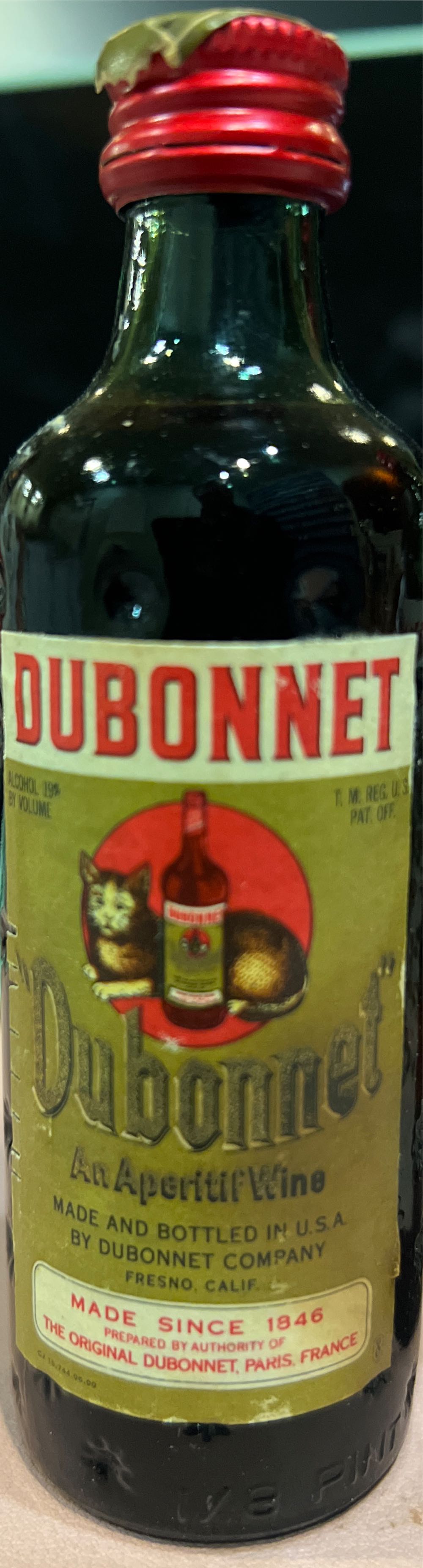 Dubonnet - Dubonnet (750 mL) alcohol collectible [Barcode 3163937890001] - Main Image 2
