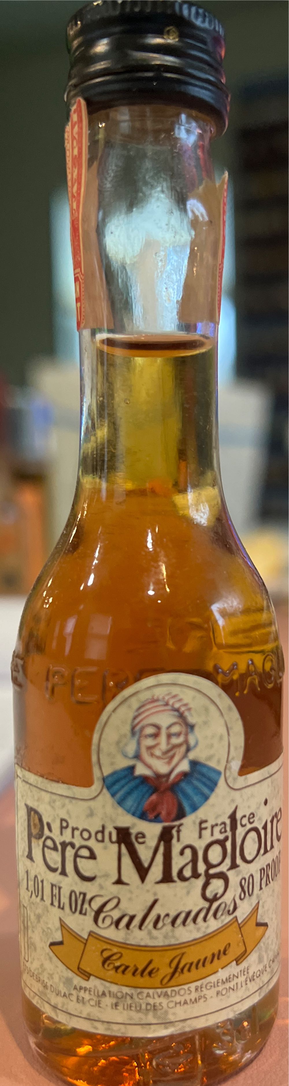 Pere Magloire Calvados XO - Pere Magloire alcohol collectible [Barcode 3181250701118] - Main Image 3
