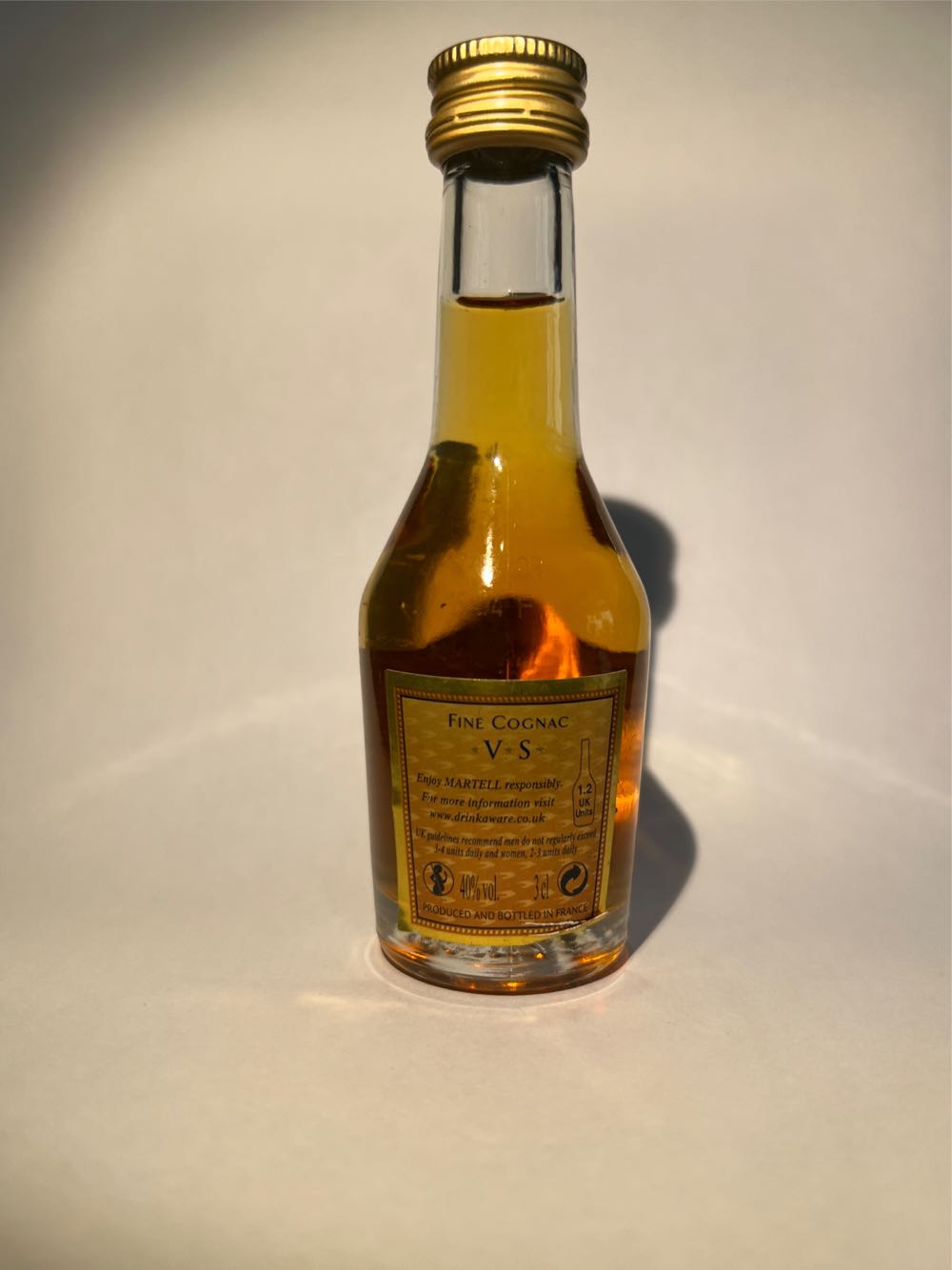 Martell V.S. Fine Cognac - Martell & Co. (30mL) alcohol collectible [Barcode 3219820000078] - Main Image 3