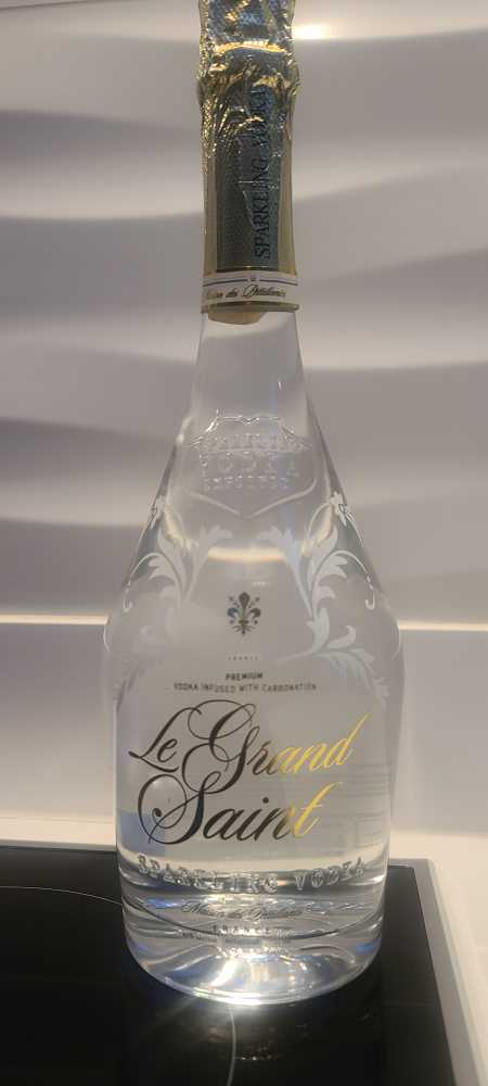 Le Grand Saint Sparkling Vodka - n/a alcohol collectible [Barcode 3760175131097] - Main Image 2