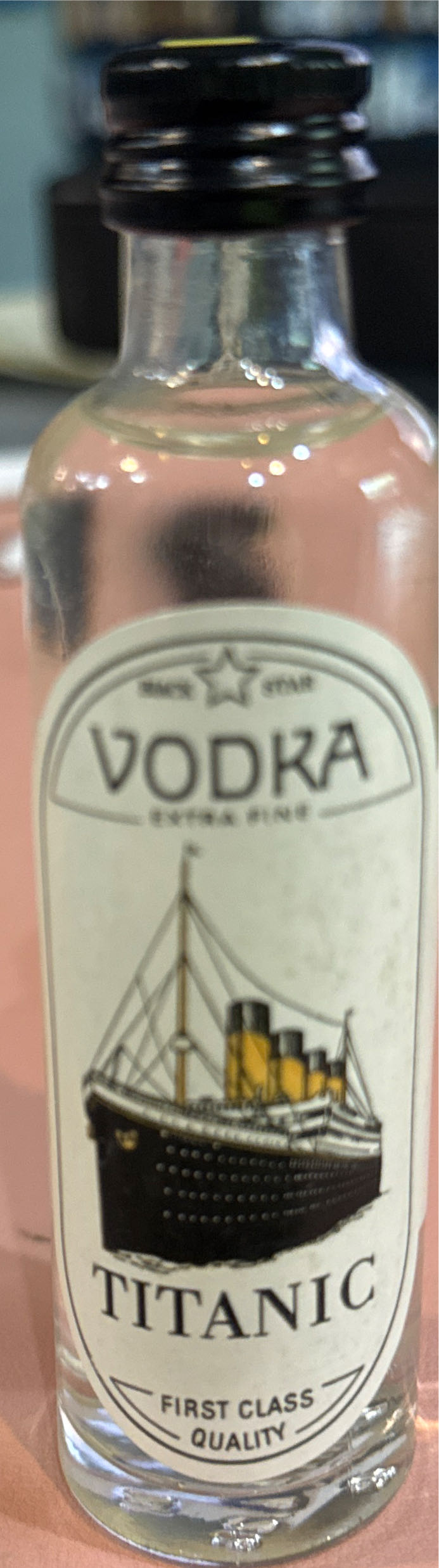 Vodka Titanic - Blue Star Vodka (350mL) alcohol collectible [Barcode 4000996049737] - Main Image 3