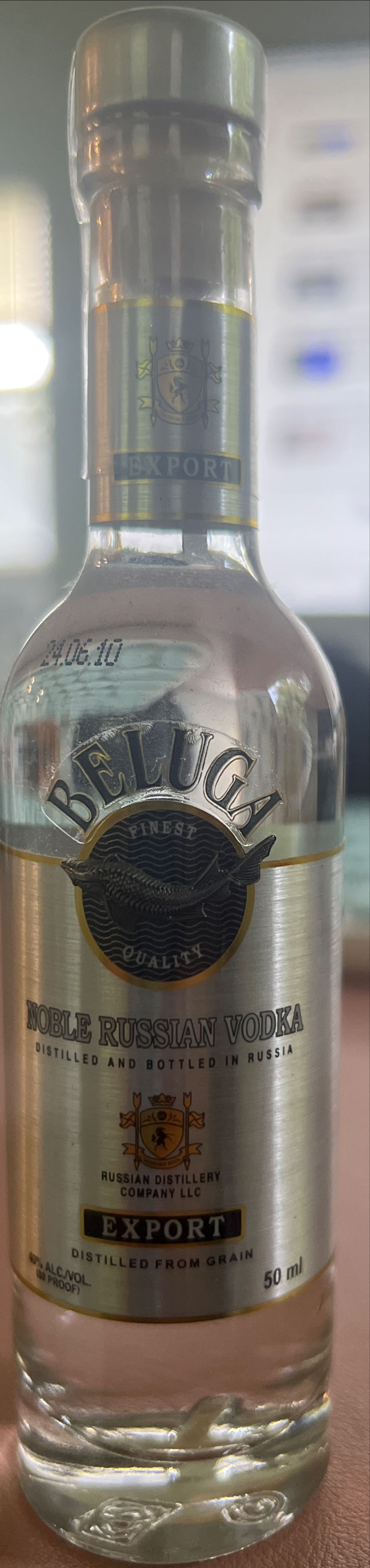 Beluga Noble Russian Vodka - Mariinsk Distillery (500 mL) alcohol collectible [Barcode 4603928000969] - Main Image 2