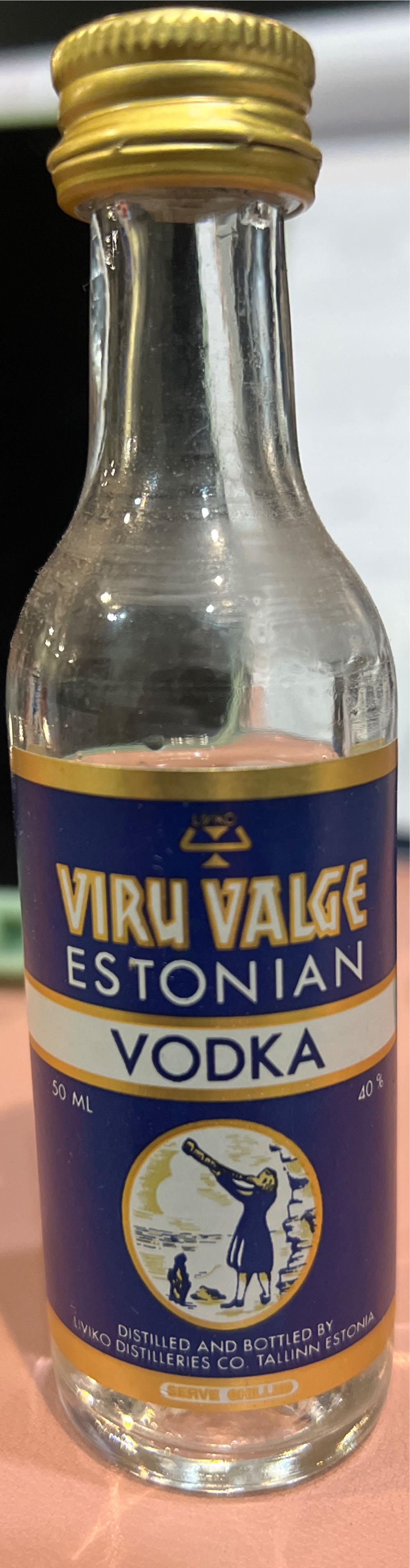 Viru Valge Vodka - Estonia (500 mL) alcohol collectible [Barcode 4740050002406] - Main Image 3