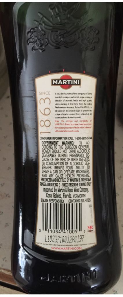 Vermouth Sweet - Martini & Rossi (750 mL) alcohol collectible [Barcode 011034410055] - Main Image 2