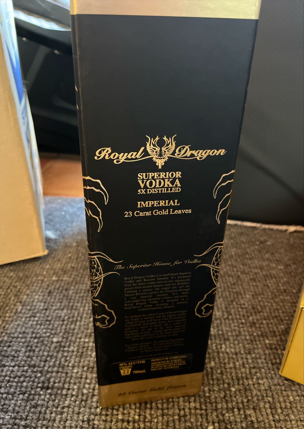 Royal Dragon Superior Vodka Imperial 23  - lithuanian (700 mL) alcohol collectible [Barcode 4897038110186] - Main Image 2
