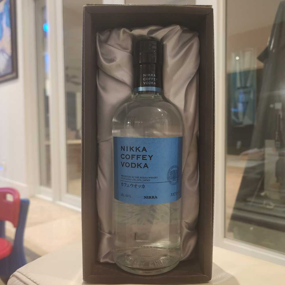 Nikka Coffey Vodka - Nikka Whiskey Distilling Co. (750mL) alcohol collectible [Barcode 4904230049302] - Main Image 3