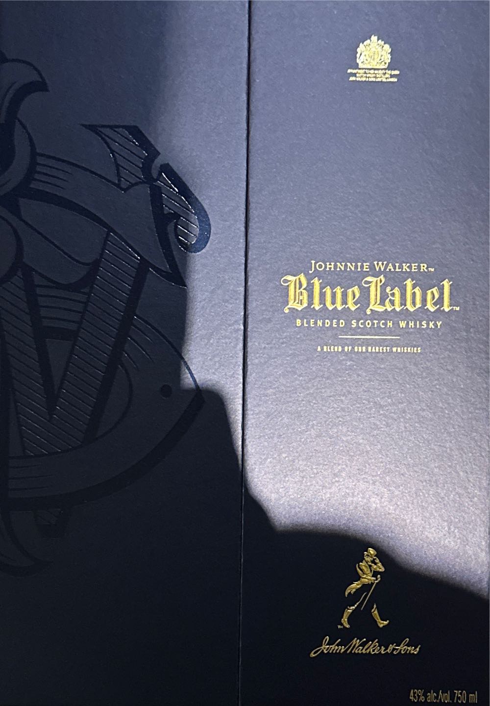 Johnnie Walker Blue Label - Johnnie Walker & Sons (750 mL) alcohol collectible [Barcode 5000267114279] - Main Image 2
