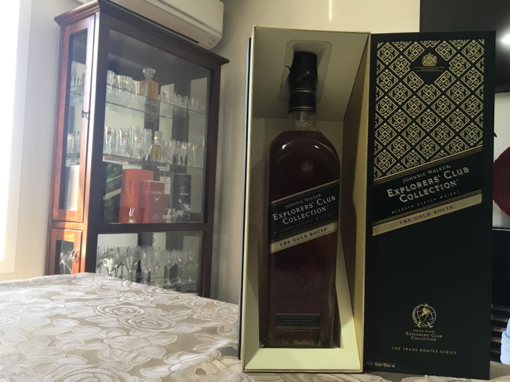 Johnnie Walker E.C.C.: The Gold Route - John Walker & Sons (1L) alcohol collectible [Barcode 5000267119748] - Main Image 4