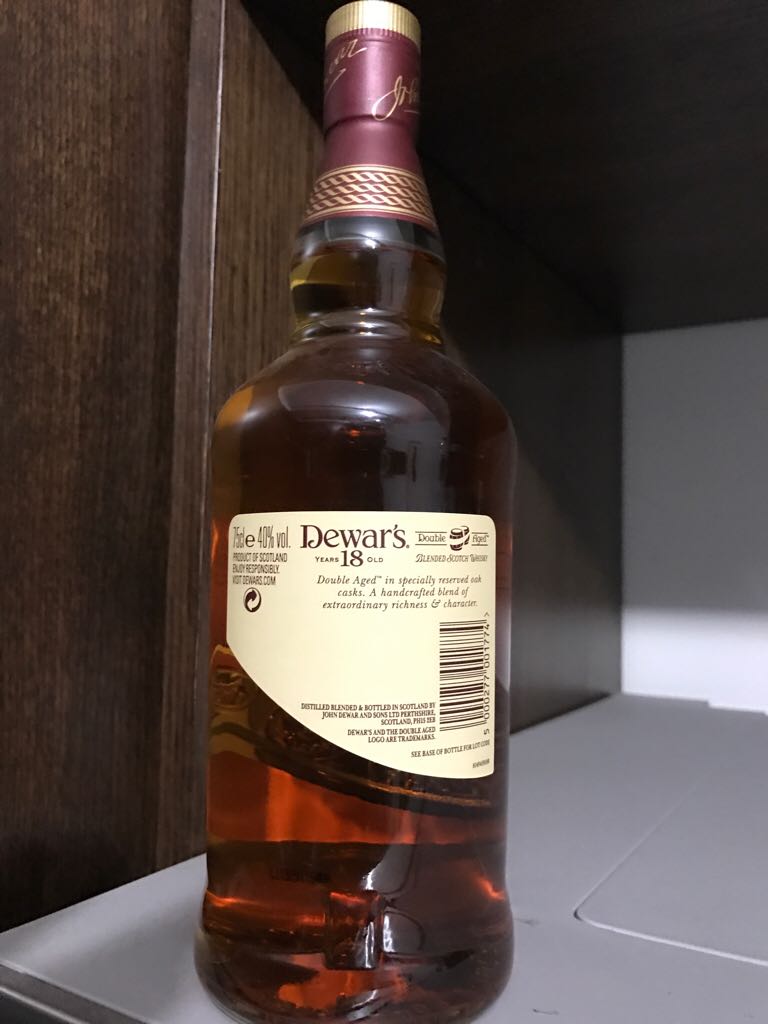 Dewar’s 18 Years Old - John Dewar & Sons, Ltd. (750 mL) alcohol collectible [Barcode 5000277001774] - Main Image 2