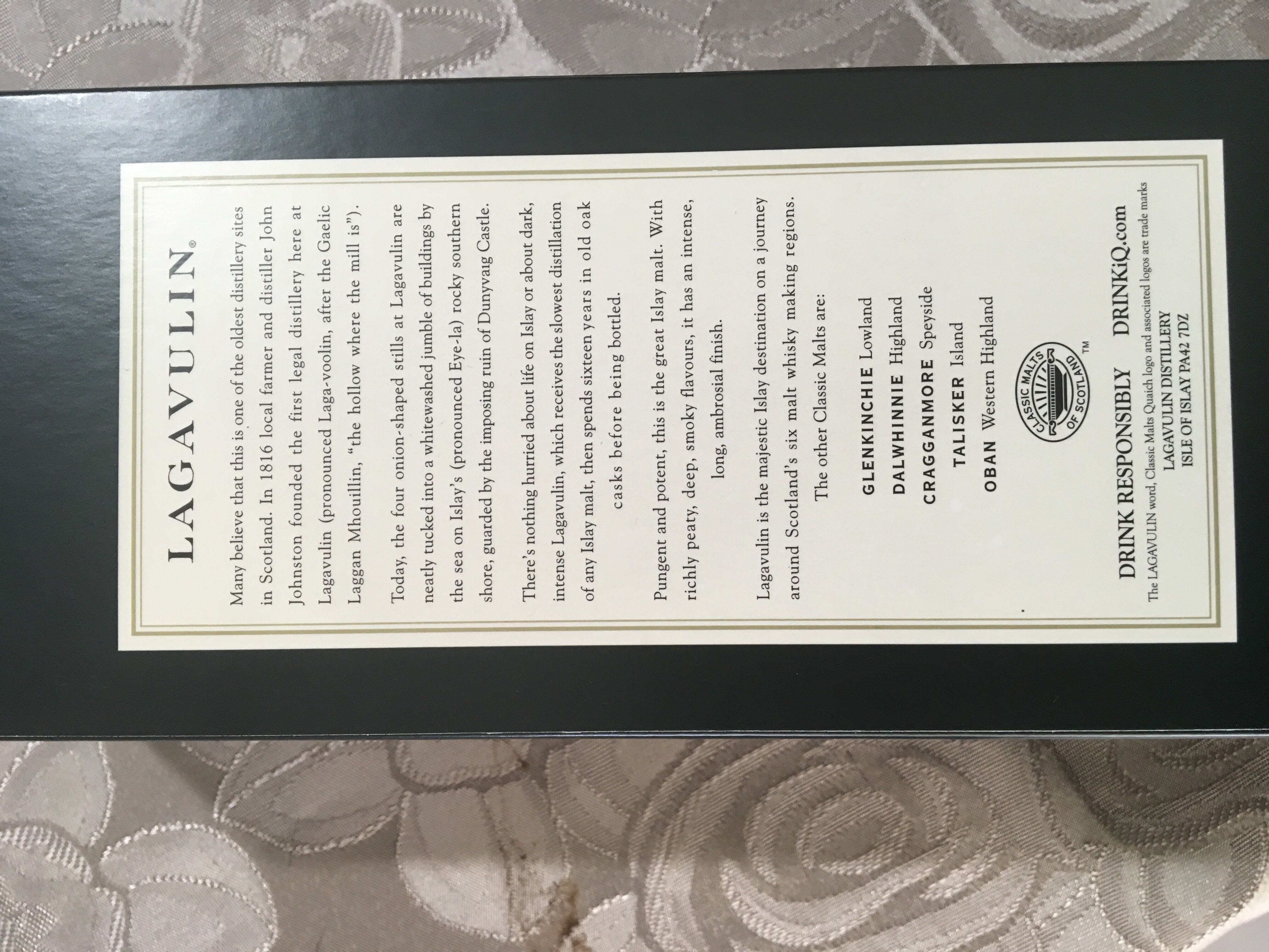 Lagavulin 16 - Lagavulin Distillery (700 mL) alcohol collectible [Barcode 5000281005409] - Main Image 3