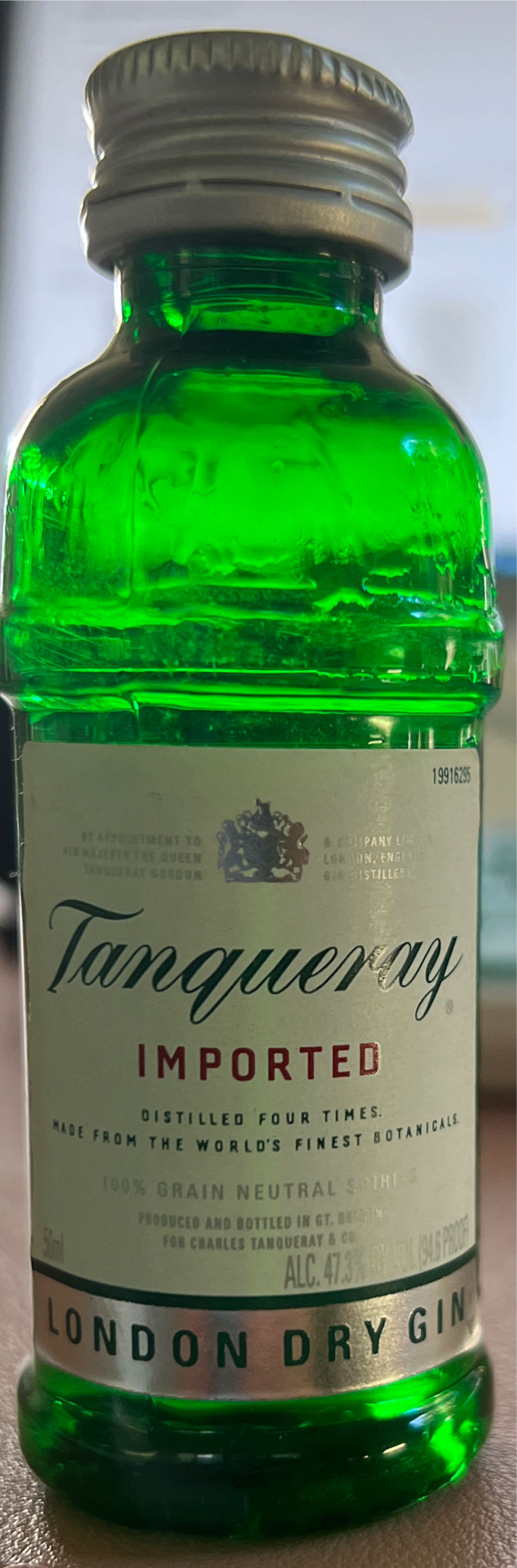 Tanqueray - Tanqueray Gordon And Co. Ltd. (500 mL) alcohol collectible [Barcode 5000281005904] - Main Image 2