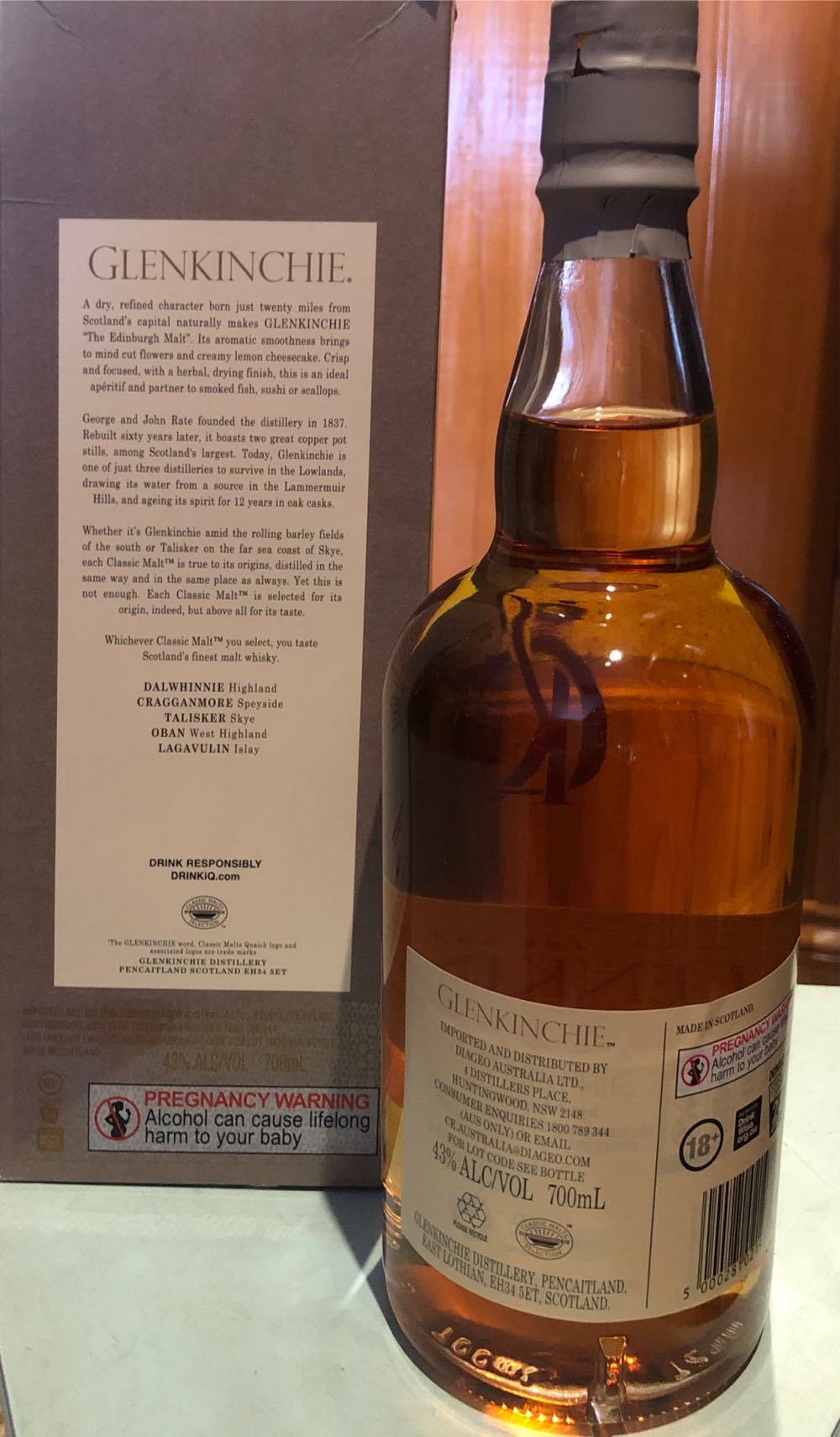 Glenkinchie 12 Year Old Whisky - Glenkinchie Distillery (700 mL) alcohol collectible [Barcode 5000281021942] - Main Image 2
