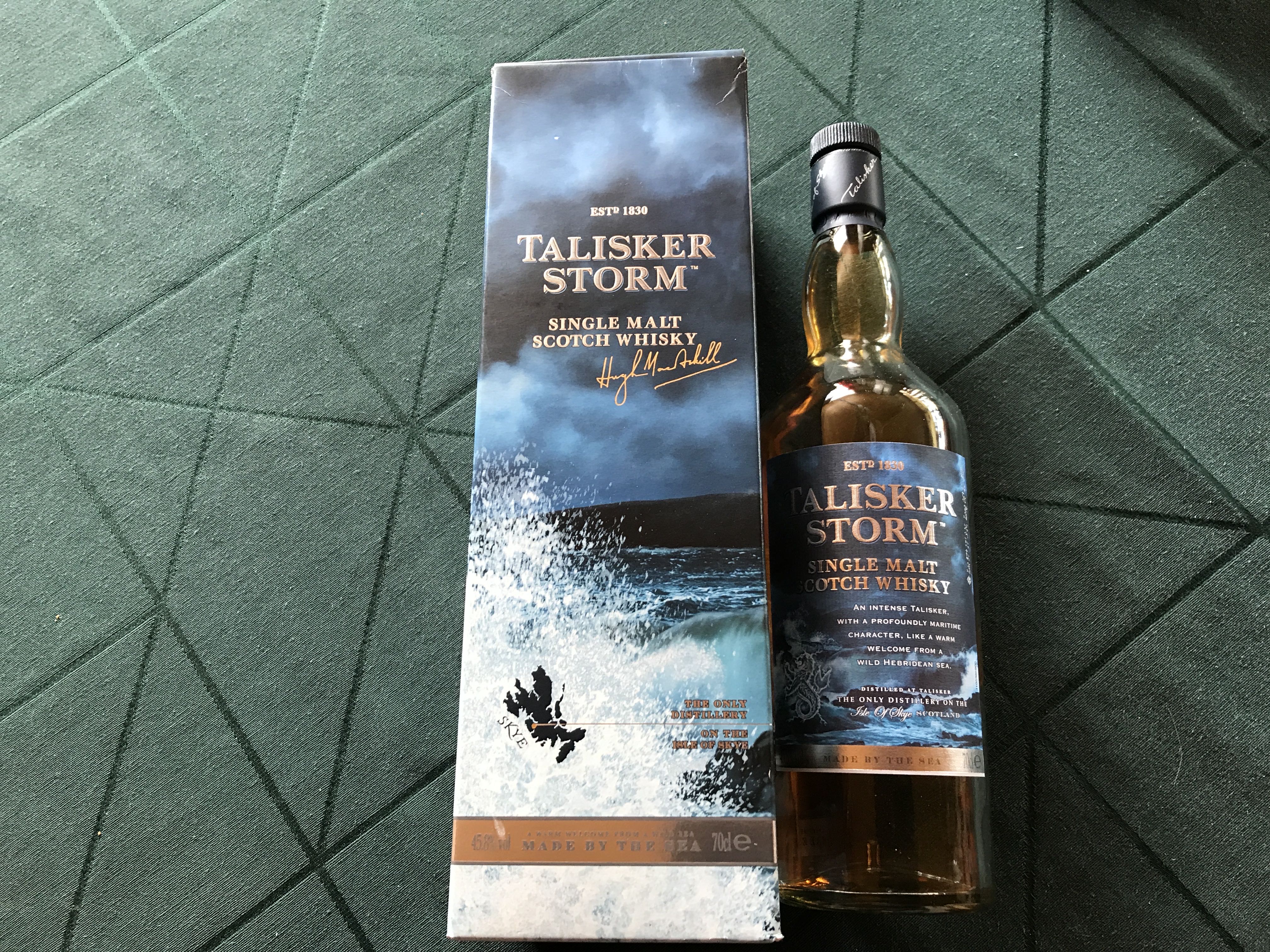 Talisker Storm - The Talisker Distillery (700 mL) alcohol collectible [Barcode 5000281032733] - Main Image 2