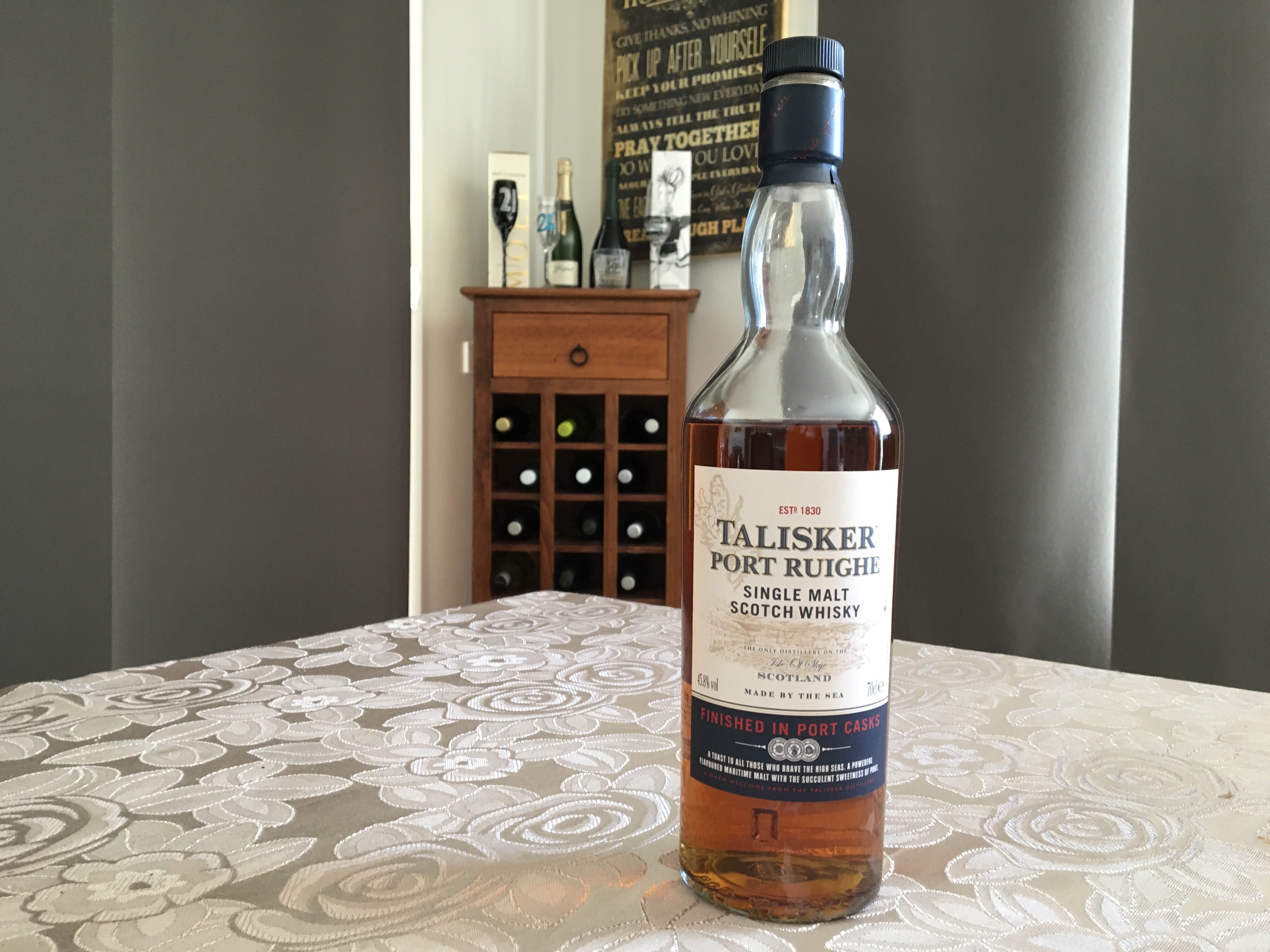 Talisker Port Ruighe - Talisker Distillery (700 mL) alcohol collectible [Barcode 5000281033143] - Main Image 4