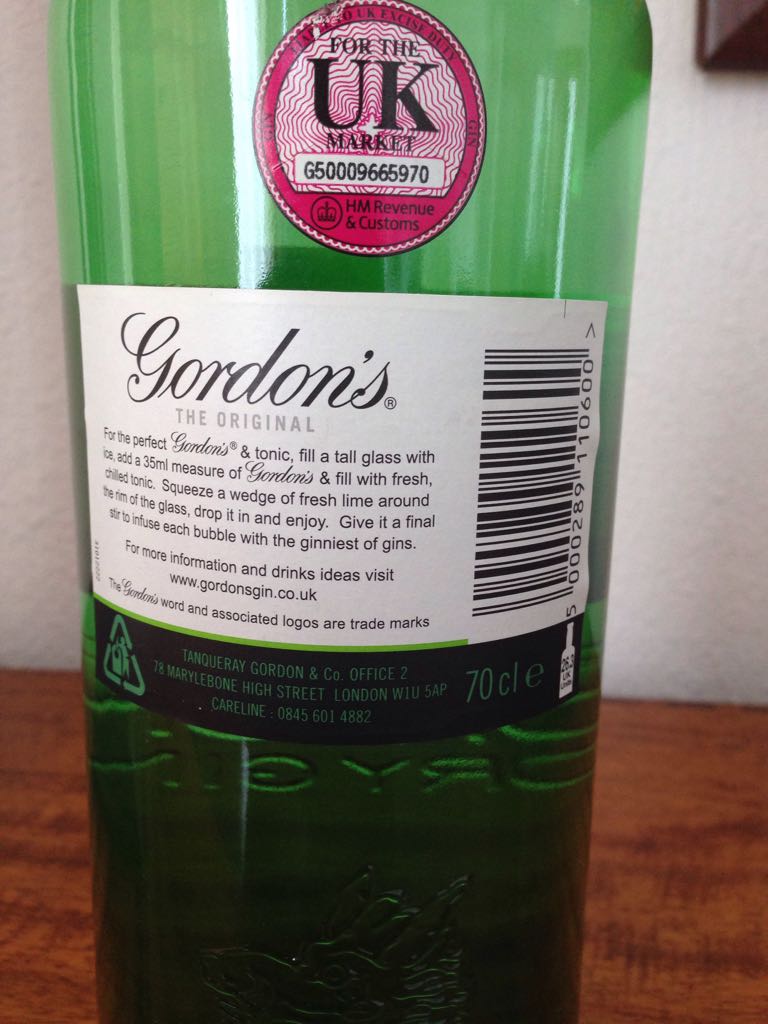 Gordon’s - Gordon’s (700ml) alcohol collectible [Barcode 5000289110600] - Main Image 2