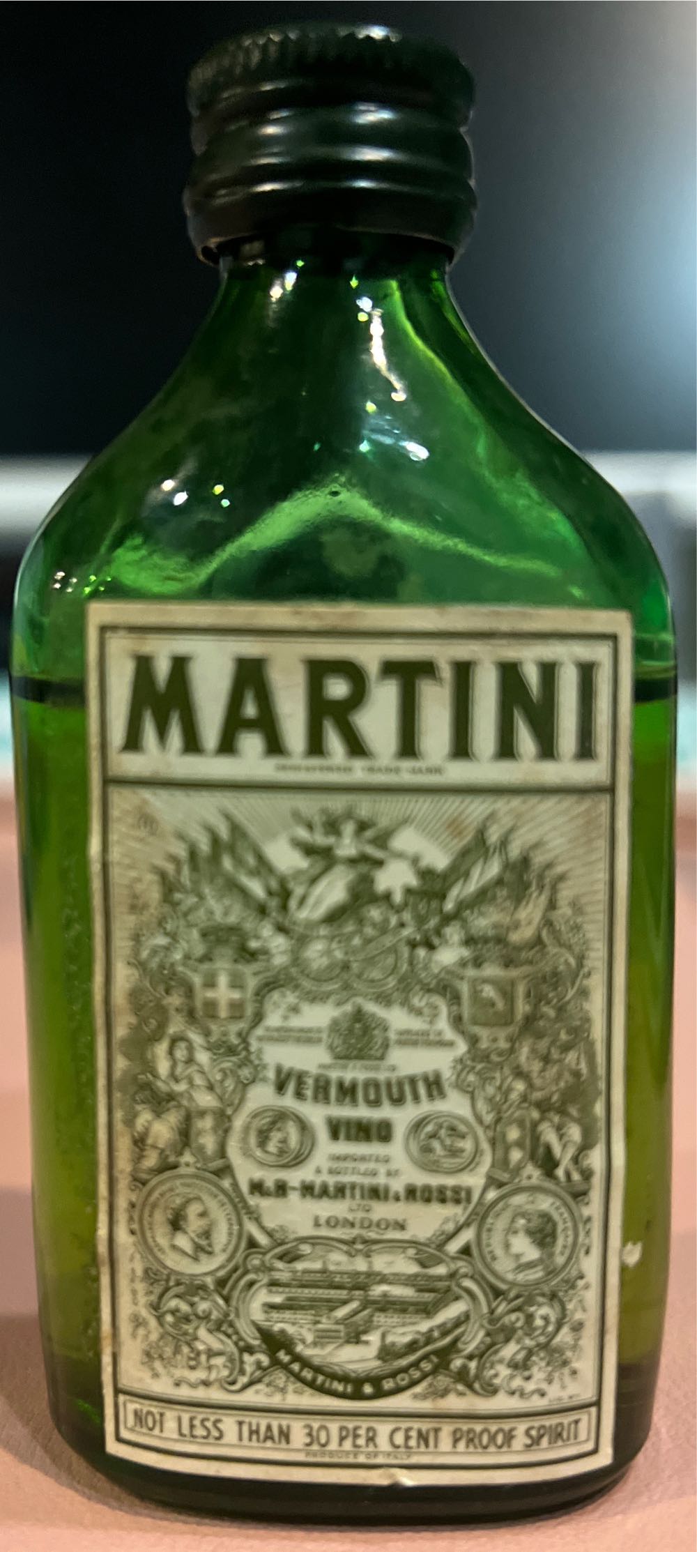 Vermouth; Extra Dry Vermouth - Martini & Rossi (375 mL) alcohol collectible [Barcode 011034420078] - Main Image 2