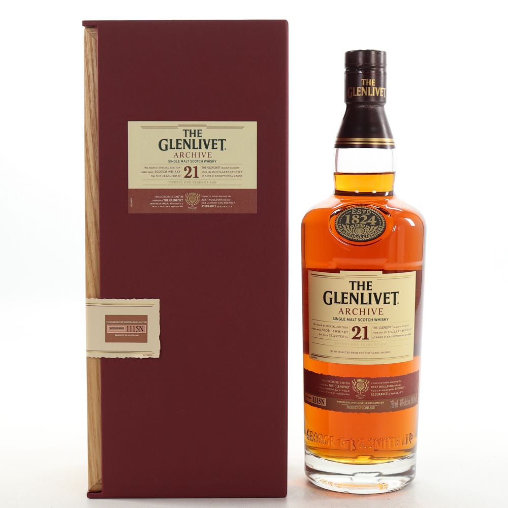 The Glenlivet 21 Archive - The Glenlivet Distillery (700 mL) alcohol collectible [Barcode 5000299226216] - Main Image 3