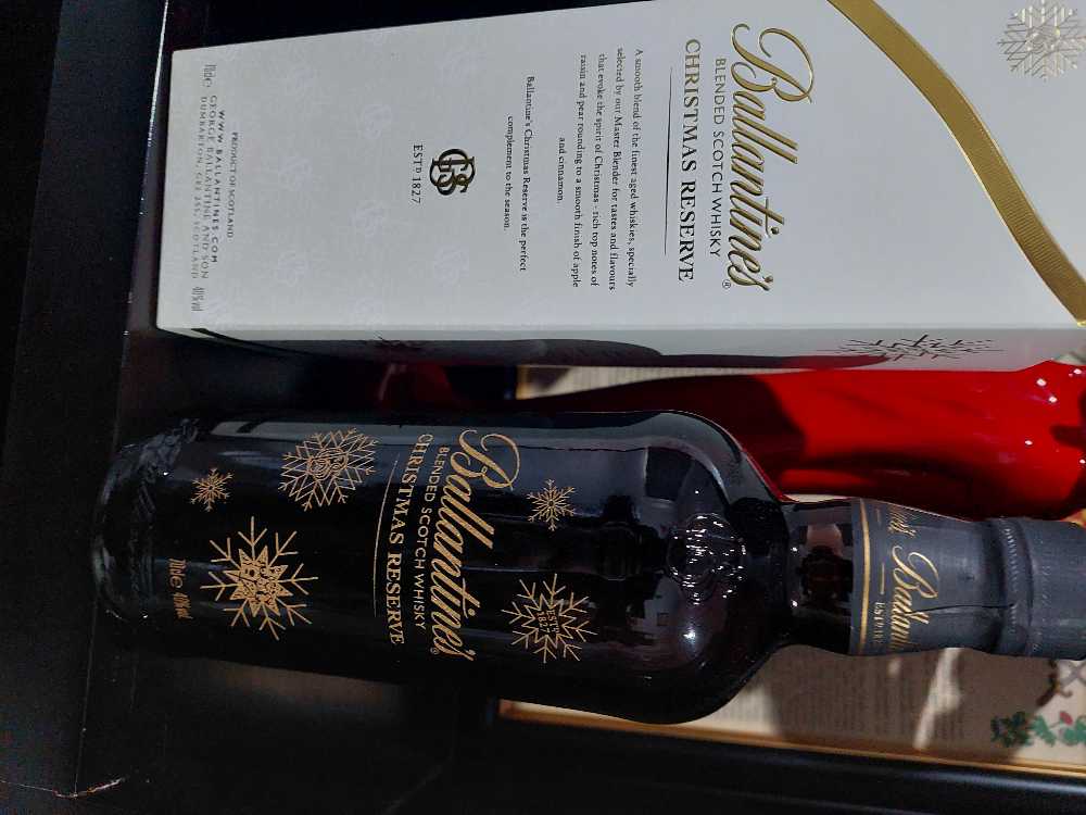 Ballantine’s Christmas Reserve, Blended Scotch Whisky, 0,7 l. - George Ballantine & Son Ltd. (700 mL) alcohol collectible [Barcode 5000299603161] - Main Image 3