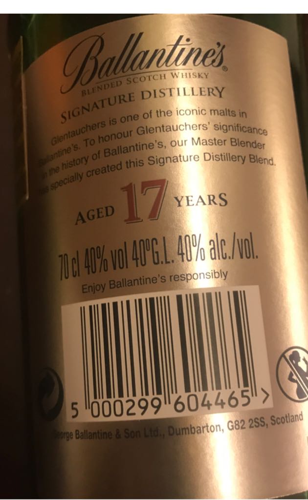 Wusky - D/N (700 mL) alcohol collectible [Barcode 5000299604465] - Main Image 2