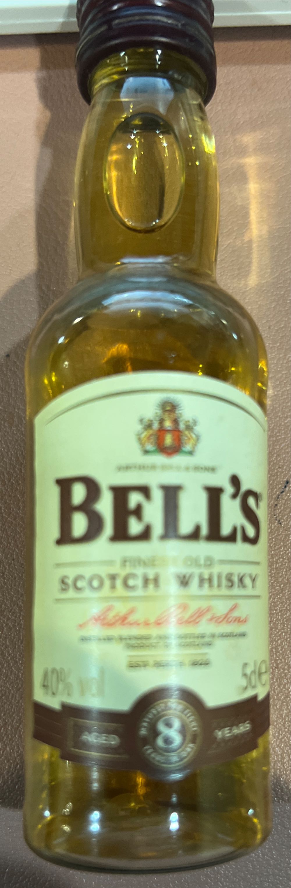 Bells - Blended Scotch - Arthur Bell And Sons (1 L) alcohol collectible [Barcode 5000387905504] - Main Image 4