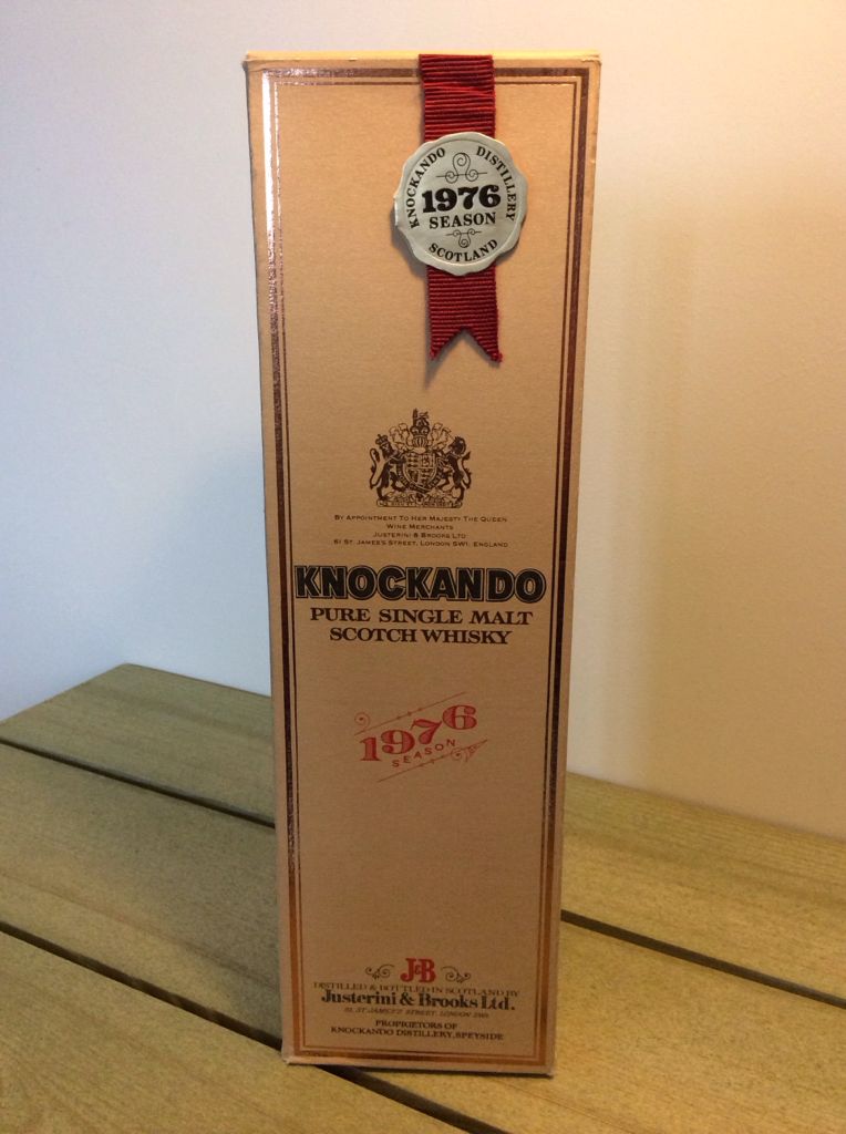 Knockando 1976 Season Single Malt - The Knockando Distillery (1L) alcohol collectible [Barcode 5010103802406] - Main Image 2