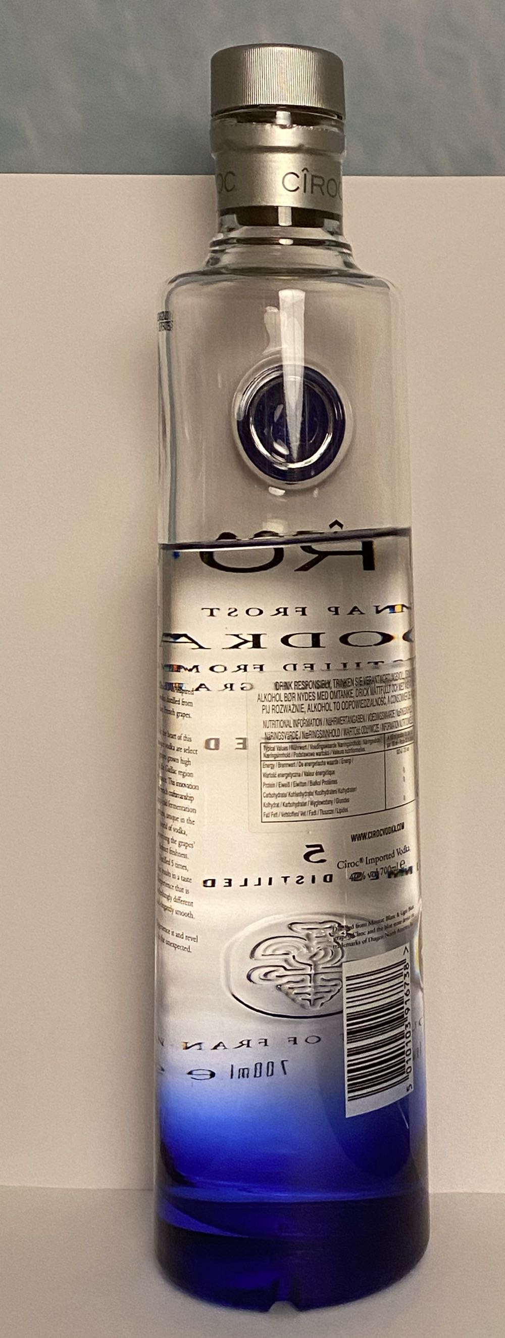 Ciroc Vodka 700ml 40% - Ciroc Distilling Company (700mL) alcohol collectible [Barcode 5010103916738] - Main Image 4