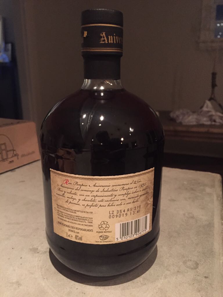 Pampero Aniversary - Ron Anejo (100 fl. oz.) alcohol collectible [Barcode 5010103926775] - Main Image 2