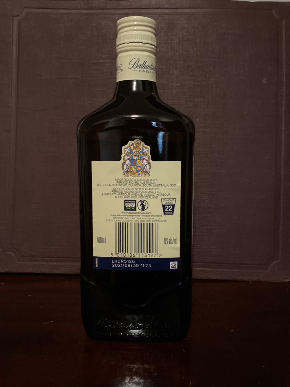 Jim Beam 1l - George Ballantine And Son (700 mL) alcohol collectible [Barcode 5010106113127] - Main Image 2