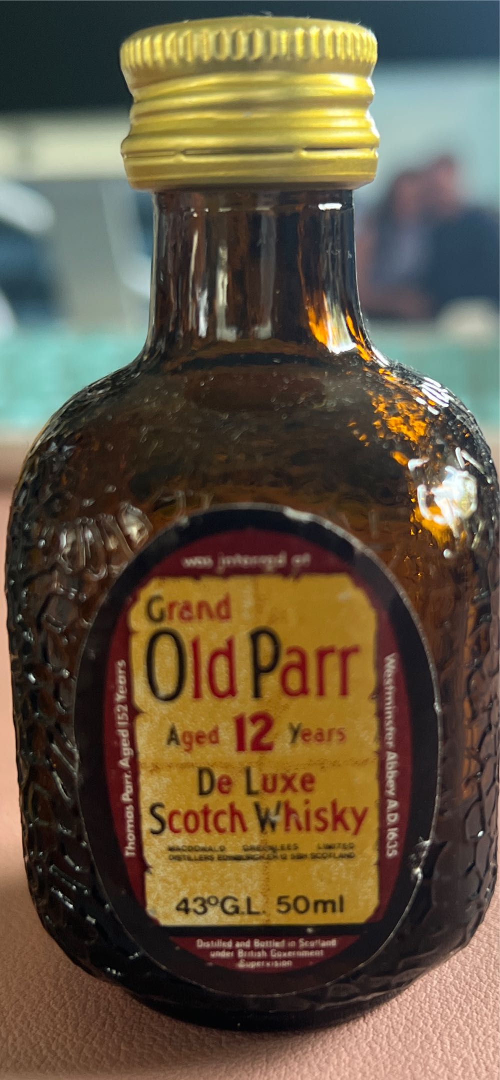 Grand Old Parr 12 Y.O Whisky - Macdonald Greenless (1 L) alcohol collectible [Barcode 5010289000160] - Main Image 2