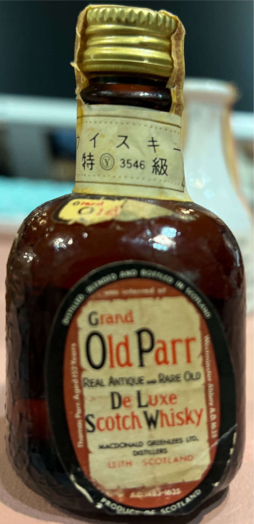 Grand Old Parr 12 Y.O Whisky - Macdonald Greenless (1 L) alcohol collectible [Barcode 5010289000160] - Main Image 3