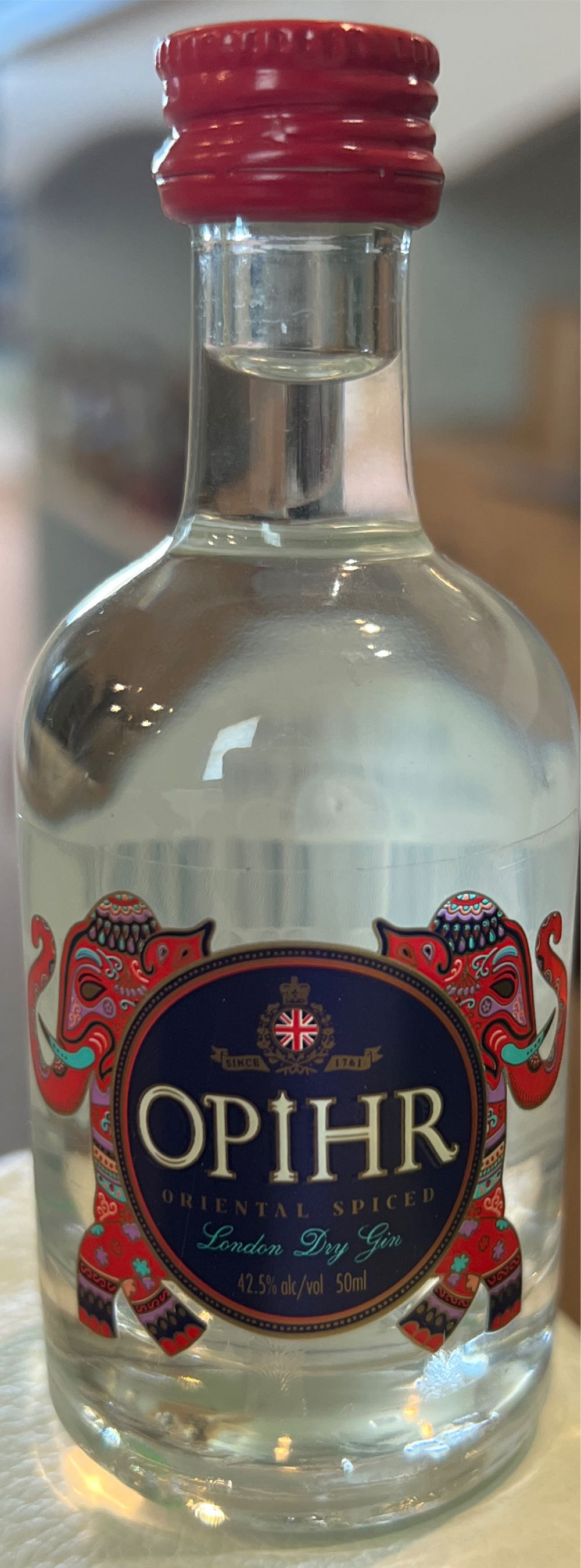 Opihr Oriental Spiced London Dry Gin - G&J Distillers & Bottlers Ltd (700 mL) alcohol collectible [Barcode 5010296001020] - Main Image 2