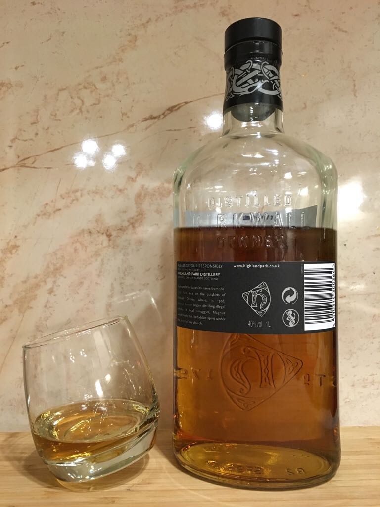 Highland Park Einar (Warrior Series) - Highland Park Distillery (1000 mL) alcohol collectible [Barcode 5010314300364] - Main Image 2