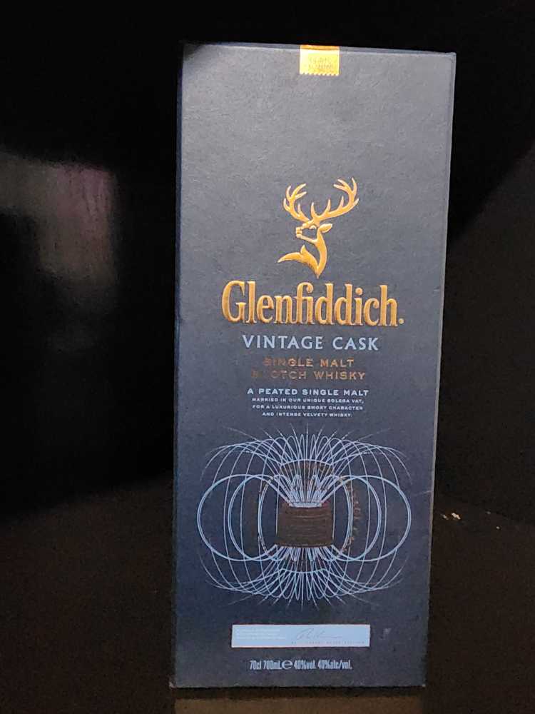 GLENFIDDICH Vintage Cask Single Malt Scotch Whisky - The Glenfiddich Distillery (700 mL) alcohol collectible [Barcode 5010327015798] - Main Image 2