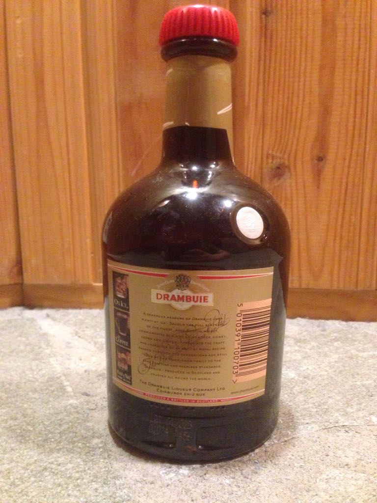Drambuie Scotch Whisky Liqueur - The Drambuie Liqueur Co. Ltd (50 mL) alcohol collectible [Barcode 5010391100703] - Main Image 2
