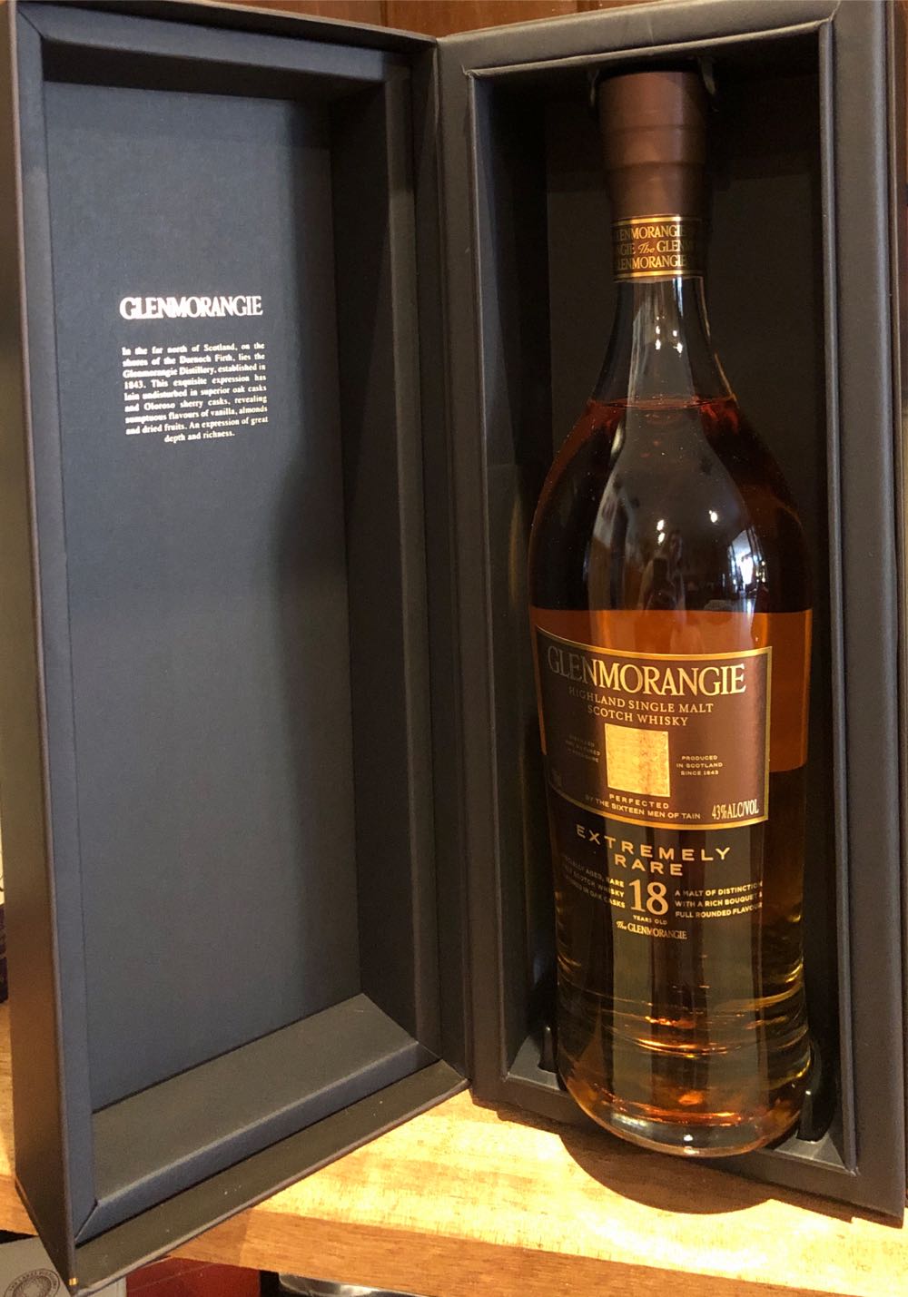 Glenmorangie Whisky 18 Year Extremely Rare - Glenmorangie Distillery (700 mL) alcohol collectible [Barcode 5010494564273] - Main Image 4